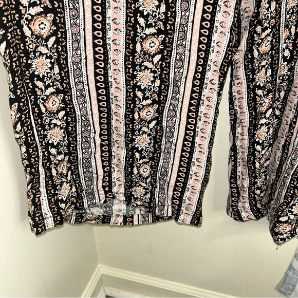 rue 21 pull on patterned pants size 3X - Picture 3 of 5